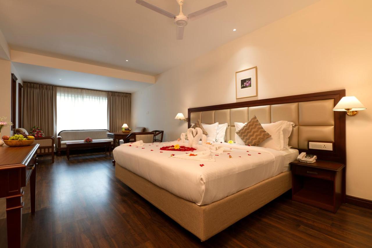 Issacs Residency Hotel Munnar Exterior photo