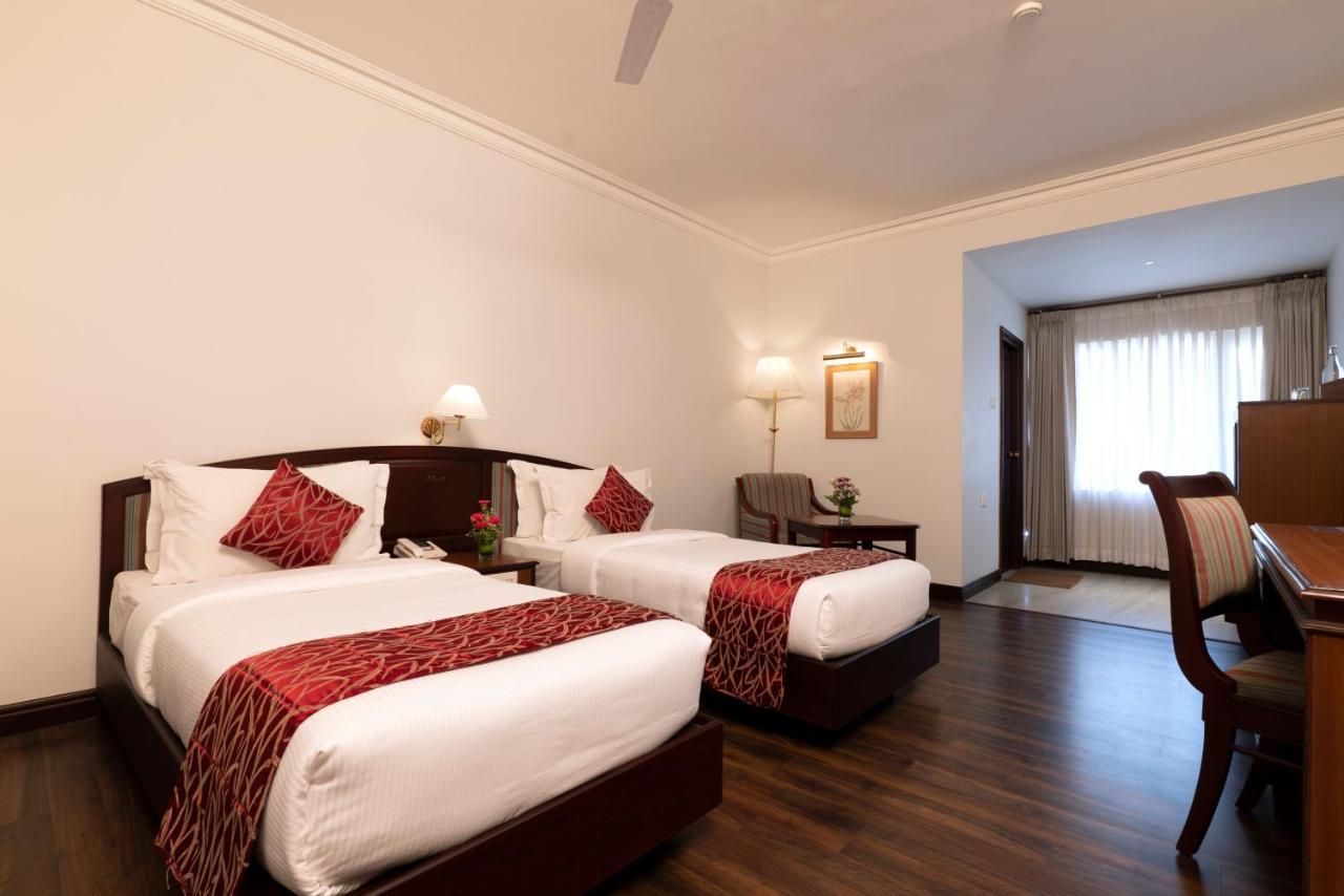 Issacs Residency Hotel Munnar Exterior photo