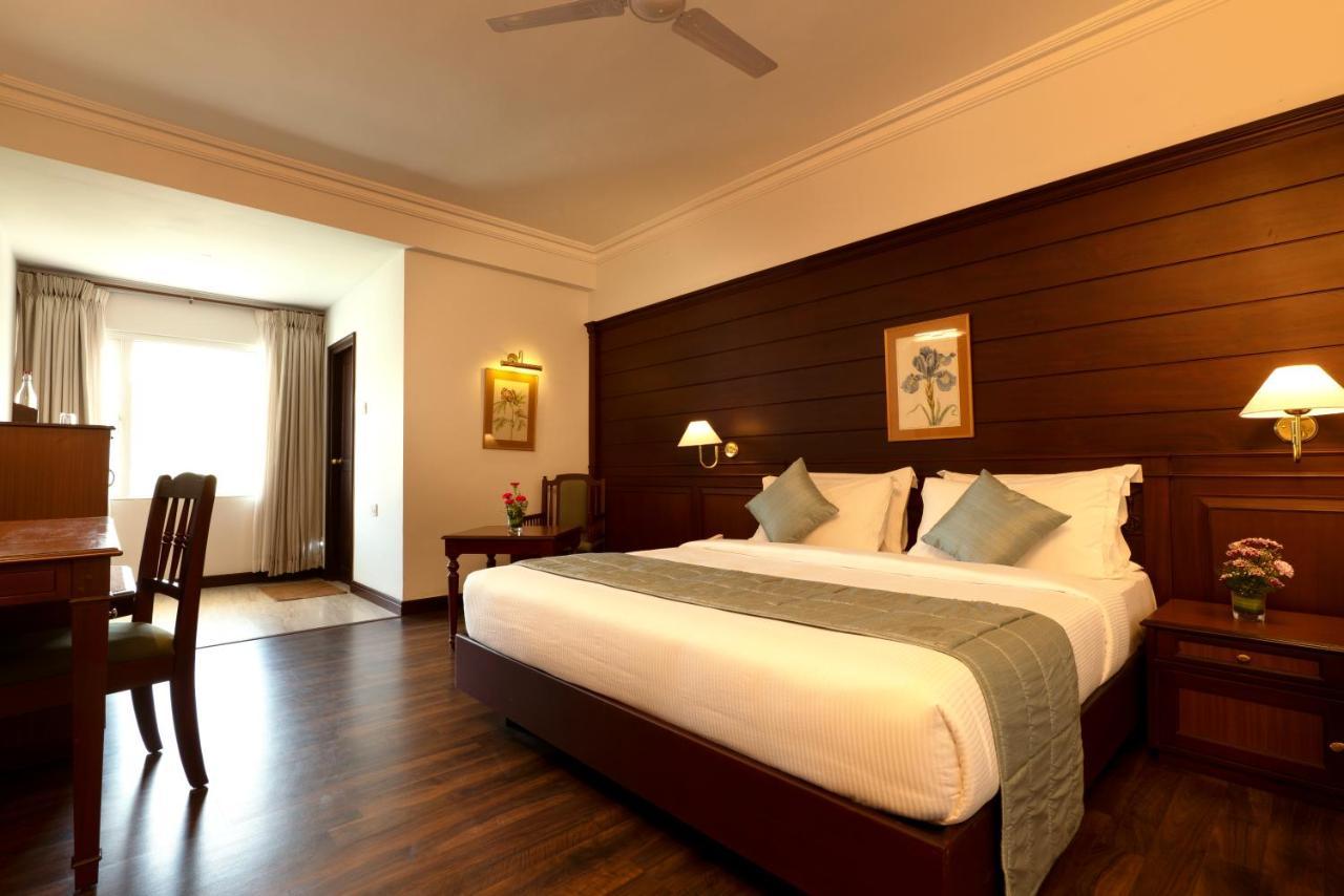 Issacs Residency Hotel Munnar Exterior photo