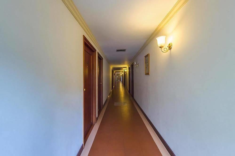 Issacs Residency Hotel Munnar Exterior photo