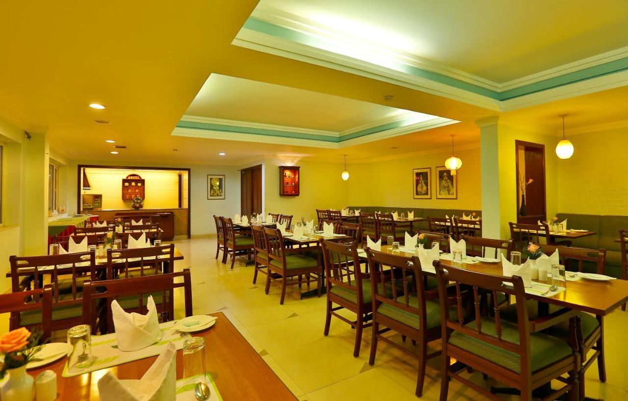Issacs Residency Hotel Munnar Exterior photo