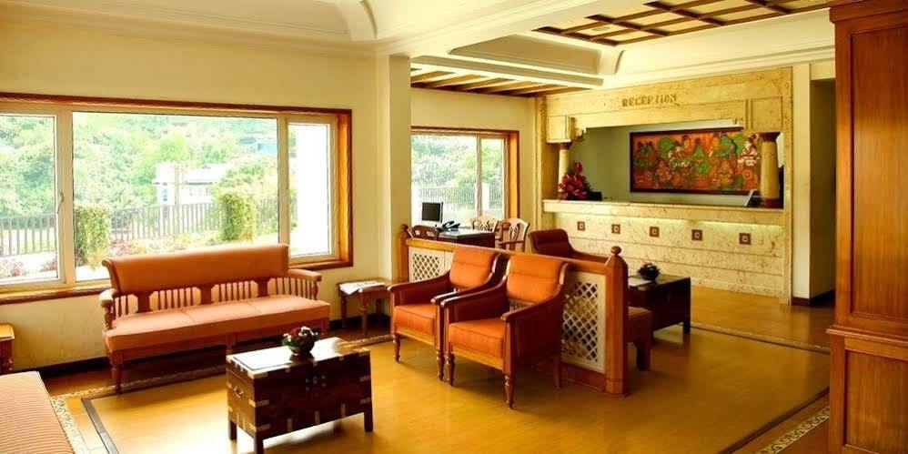 Issacs Residency Hotel Munnar Exterior photo